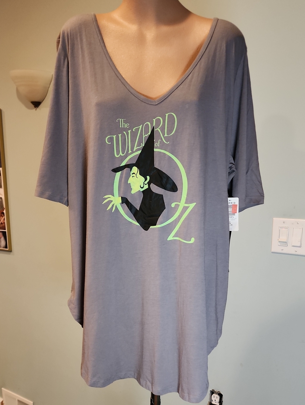 Torrid Gray Graphic V-Neck 'The Wizard of Oz' Tee with Neon Green Print